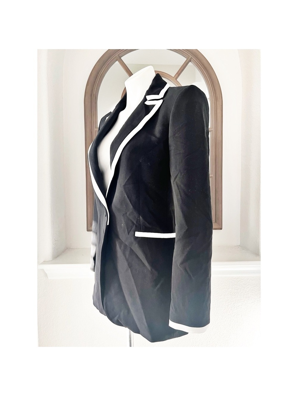 Alice + Olivia Breann Long Fitted Blazer with Piping, Black Size 4, New w/Tag - Picture 11 of 16